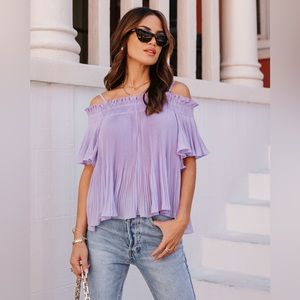 VICI Midnight Sun Chiffon Plisse Cold Shoulder Top | NWOT